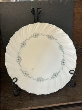 Lenox Vintage Discontinued Musette Dinner and Salad Plate